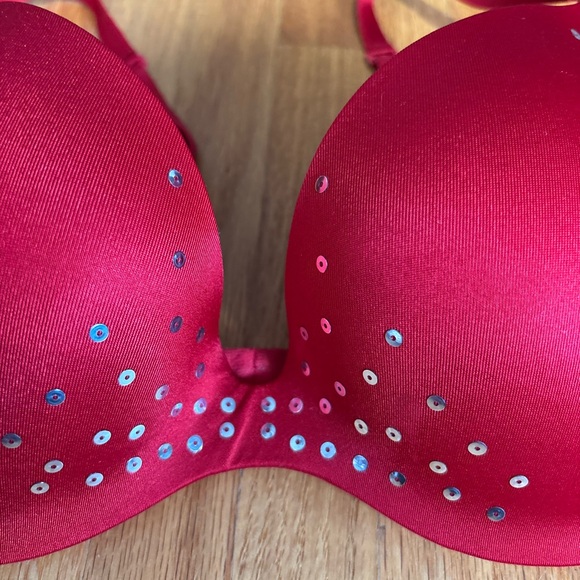 π¨3X$30π¨ La SENZA Red and Silver Embellished Bra - Picture 2 of 8